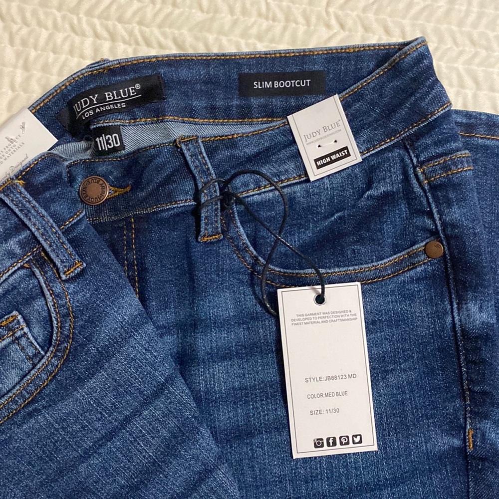 Judy Blue Slim Bootcut jeans